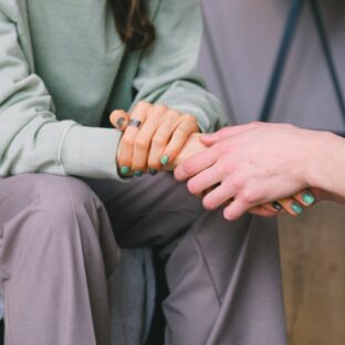 周囲にペットロスの人がいたら?かける言葉とだめな言葉を紹介