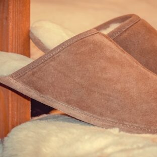 年上に渡すとマナー違反になってしまうプレゼントとは？